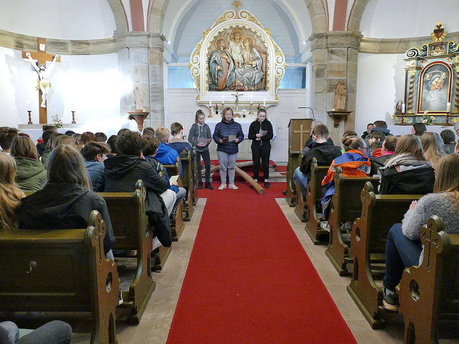 Ökumenischer Jugendkreuzweg in Naumburg (Foto: Karl-Franz Thiede)